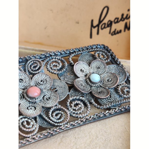 Vintage filigran broche med koral og turkis