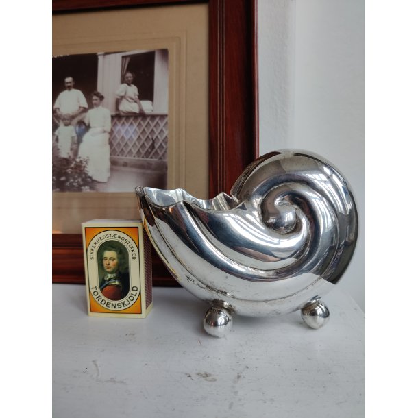 Nautilus sk�l, Royal Sheffield ske-varmer