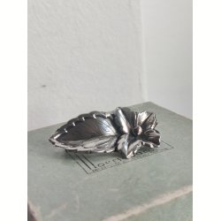 Antik s�lvbroche, blomst og blad
