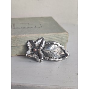 Antik s�lvbroche, blomst og blad
