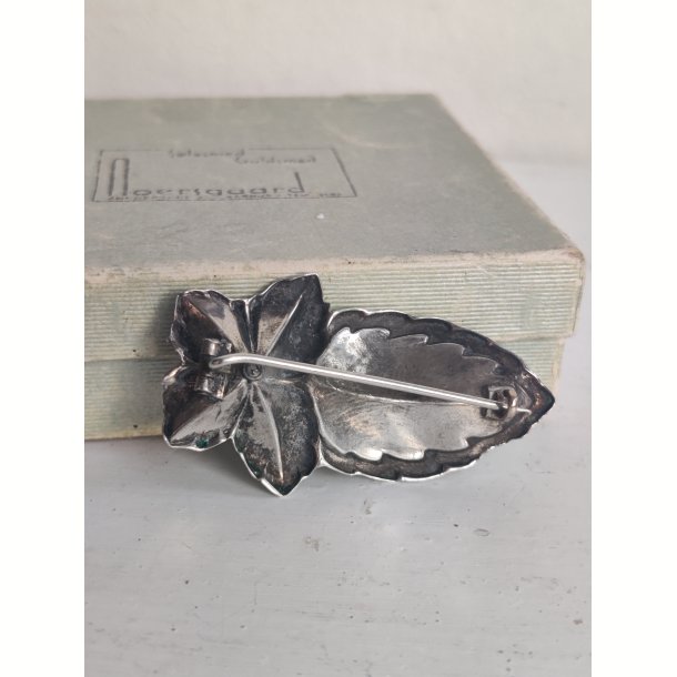 Antik s�lvbroche, blomst og blad