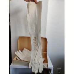 Lange hvide vintage skindhandsker med perleknapper