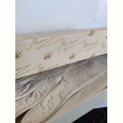 Lange hvide vintage skindhandsker med perleknapper
