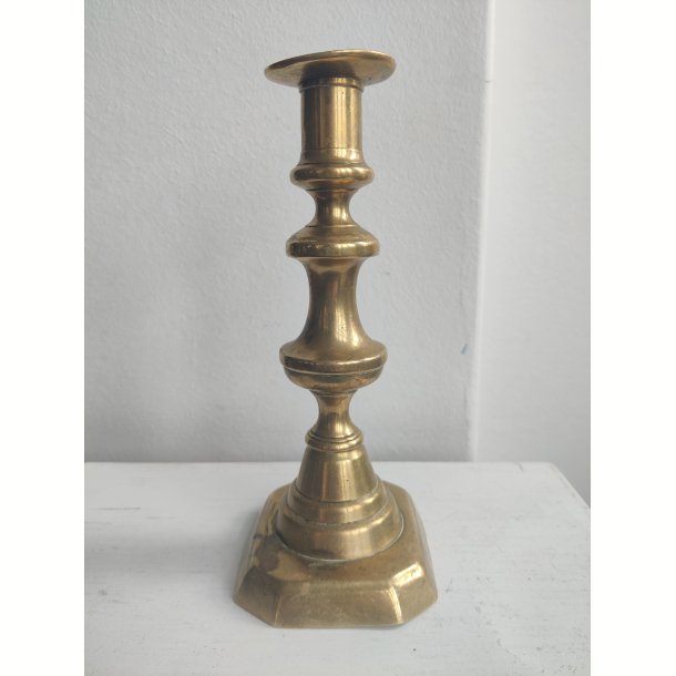 Lysestage af messing, 1850-1900