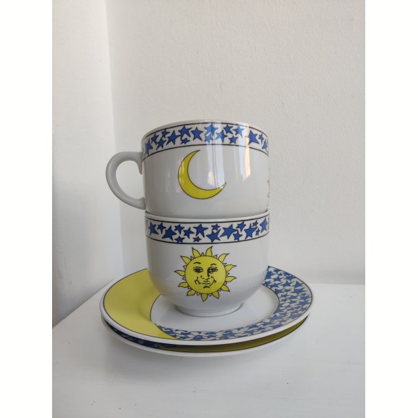 K�mpe kaffekopper fra 1990'erne med sol og m�ne