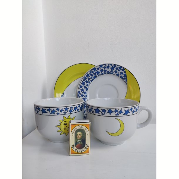 K�mpe kaffekopper fra 1990'erne med sol og m�ne