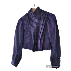 Antik lilla overdel/kjoleliv fra ca. 1890-1910